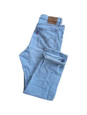Levis Premium Wedgie Straight Jeans 28 Womens Light Wash Button Fly Crop 28x25